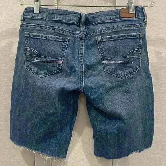 American eagle distressed shorts Womens Sz 4 | EUC - Picture 3 of 5